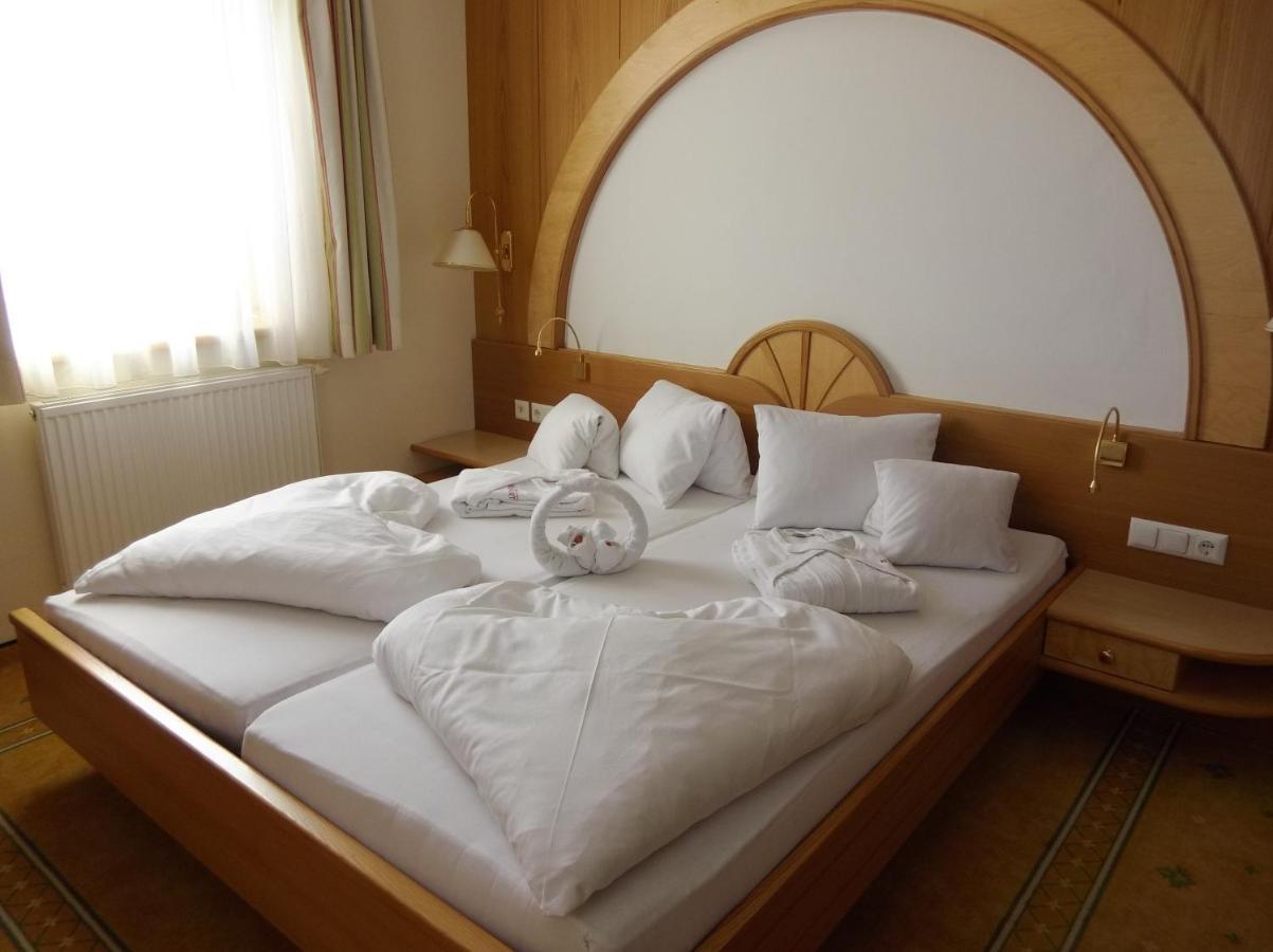 רמסאו אם דכשטיין Hotel Neuwirt מראה חיצוני תמונה