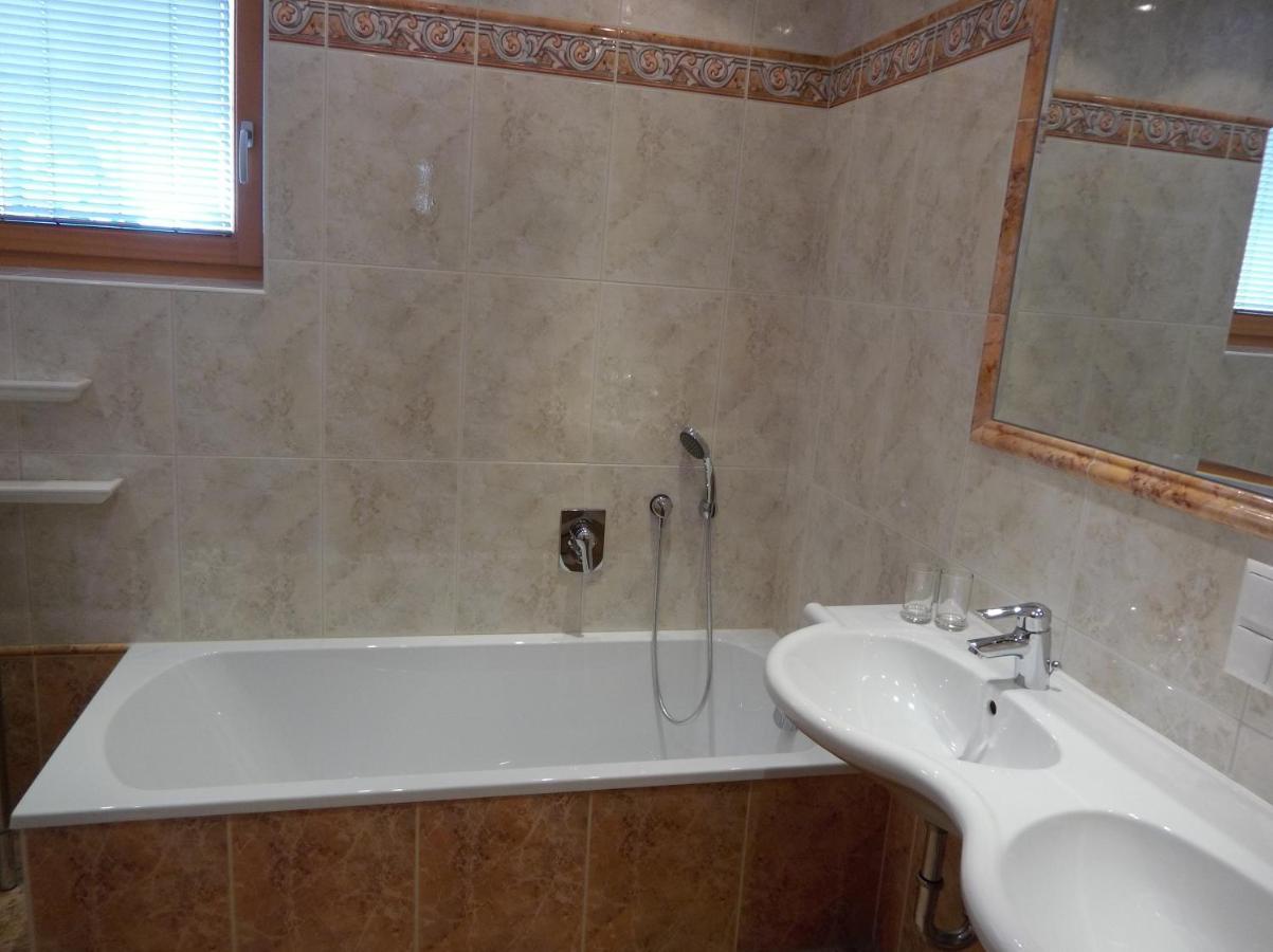 רמסאו אם דכשטיין Hotel Neuwirt מראה חיצוני תמונה