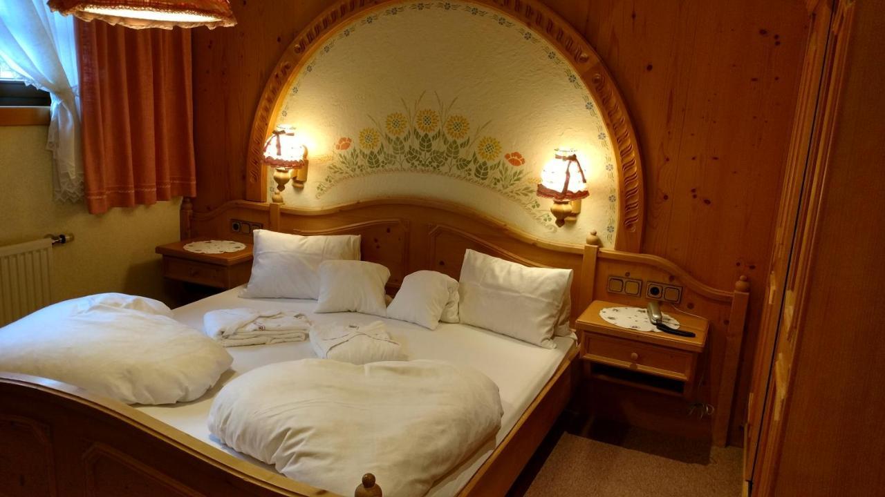 רמסאו אם דכשטיין Hotel Neuwirt מראה חיצוני תמונה